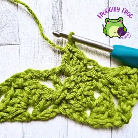Working into the Crossed stitches of the Crossed Shells stitch