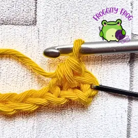 A completed Linked sc stitch
