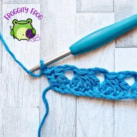 Row 1 of the Split Bobble stitch