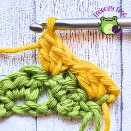 Working into the sc - Cobble stitch